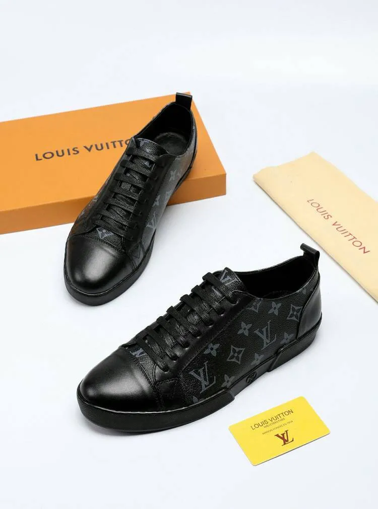 Men's shoes: 360💰[LV] official website popular series🔥🔥:2 production, selected high-end imported cowhide, sheepskin padding with sheepskin, matched with Louis Vuitton Monogram Eclipse canvas and pure black rubber soles, the ultimate simple design, the perfect interpretation of the latest inspiration for shoes, the integration of classics and fashion, high-end quality, worthy of your possession. The bottom car line will never be unglued🏆🏆🏆Welcome all sellers to sell in the picture above. We can send one piece on behalf of you. The code number is 38-44 (45 codes can be customized)